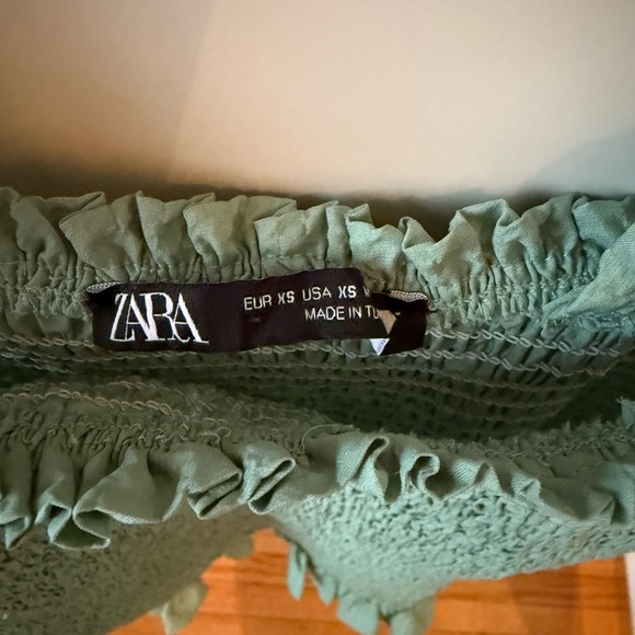 Zara Smocked Mini Dress – Green XS– Excellent Condition - Picture 4 of 5
